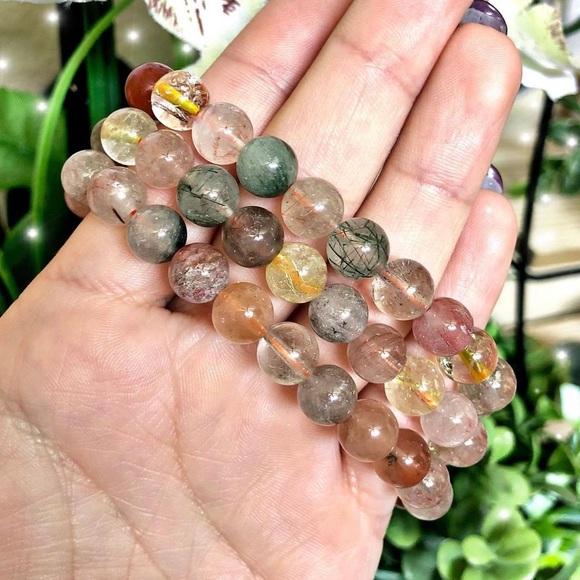Whimsy Avenue Jewelry - Mixed Rutilated Quartz Bracelet🍂